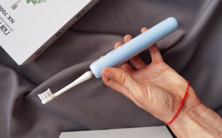 Фото - Чем чистить зубы? Это правильная зубная щётка от Xiaomi со скидкой, которую не надо заряжать целый год